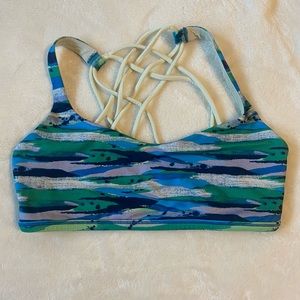 Lululemon sports bra